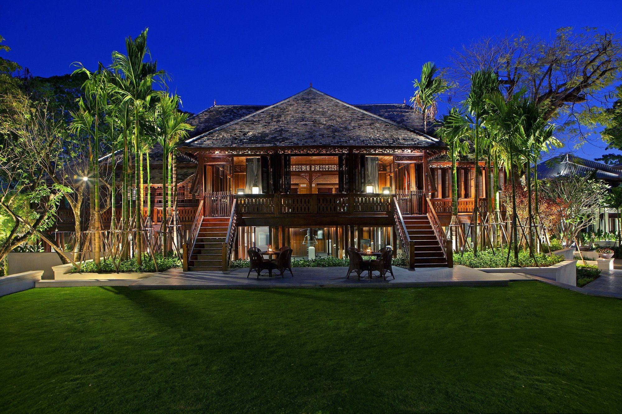 137 Pillars House Hotel Chiang Mai Bagian luar foto